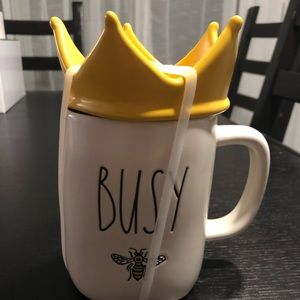 Rae dunn busy bee topper nug